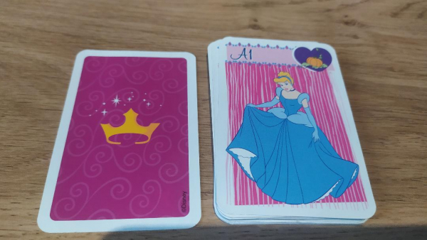 Jeu familles Princesses Disney