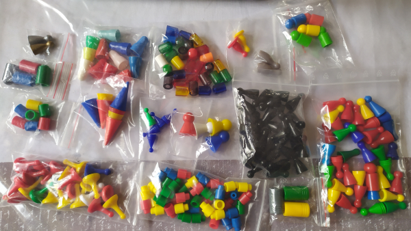 Pions en plastique