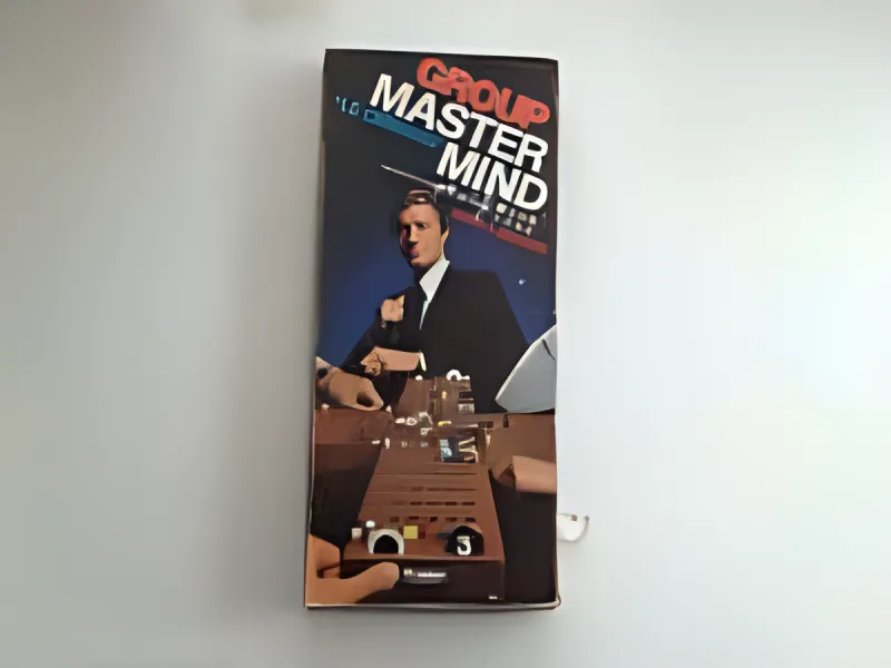 Boîte du jeu Mastermind group "Le cerveau"