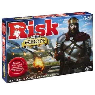Boîte du jeu Risk Europe médiéval