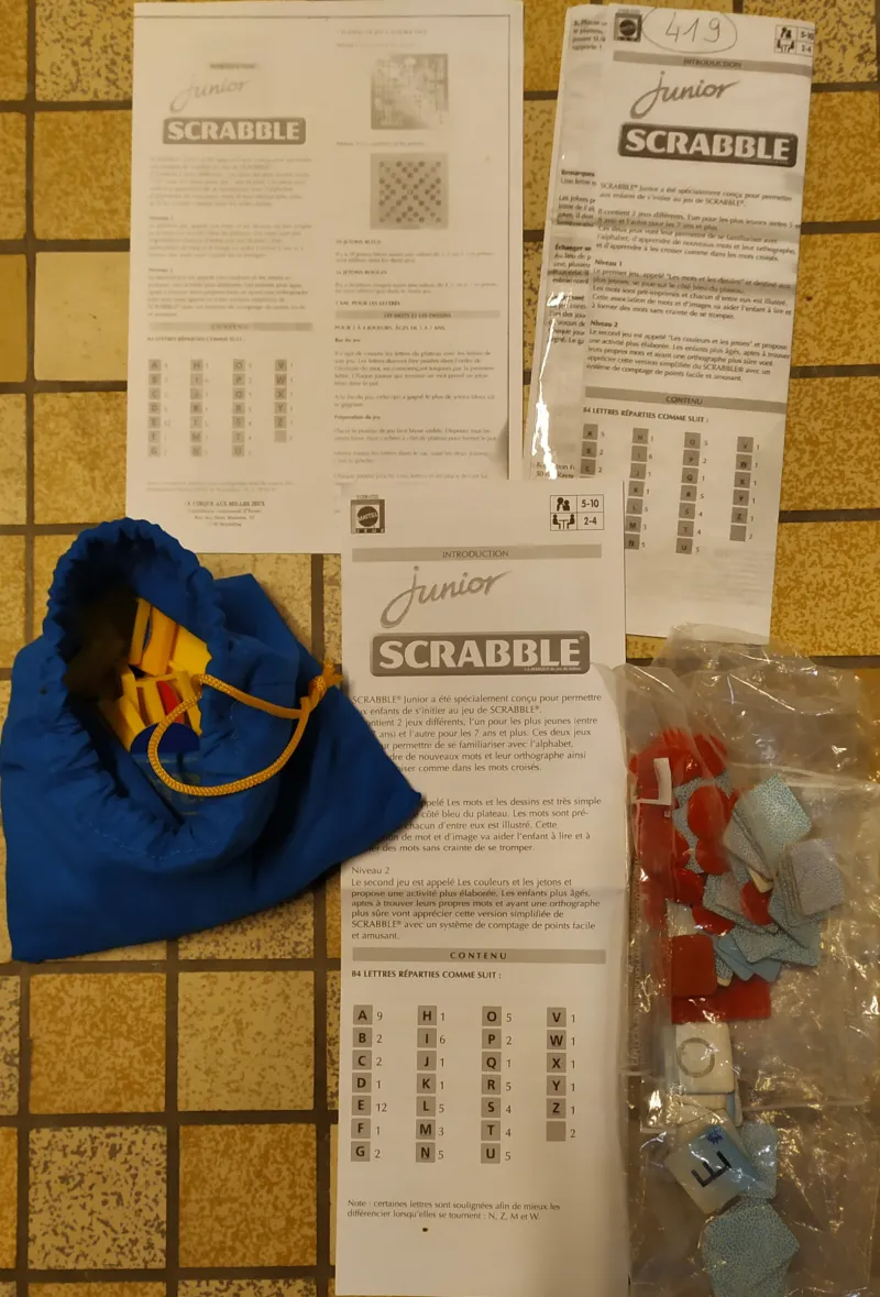 Scrabble Junior divers